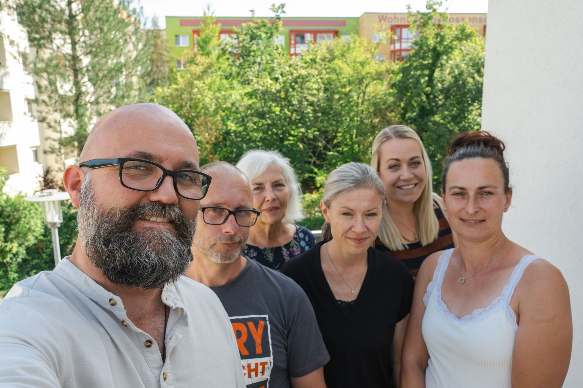 LAG – Dachverband der Betreuungsvereine in Sachsen-Anhalt Freundliches Gruppenfoto zeigt ein Teil des Teams des LAG - Dachverband der Betreuungsvereine Sachsen Anhalt